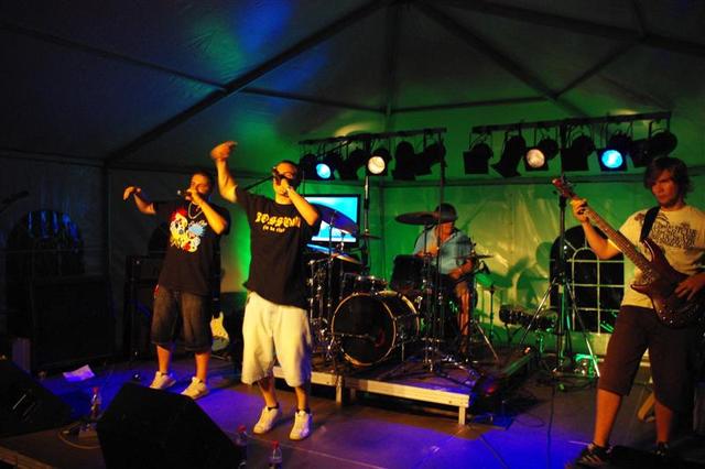Bossom, Krizz R & Band...Live