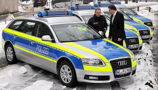 Neues-Outfit-fuer-Polizeiautos-auf-Autobahnen_ArtikelQuer.jpg