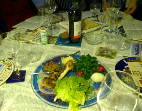 Seder-Tisch.jpg